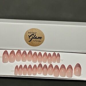 New The Nailest INSTANT GLAM-FRENCH KISS - NUDE W/ROSE GOLD TIP PRESS ON NAILS